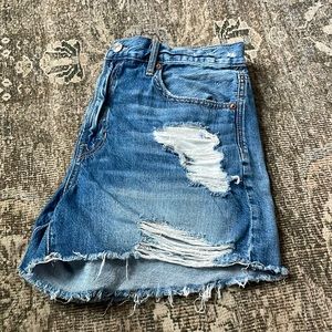 American Eagle 90s boyfriend denim shorts